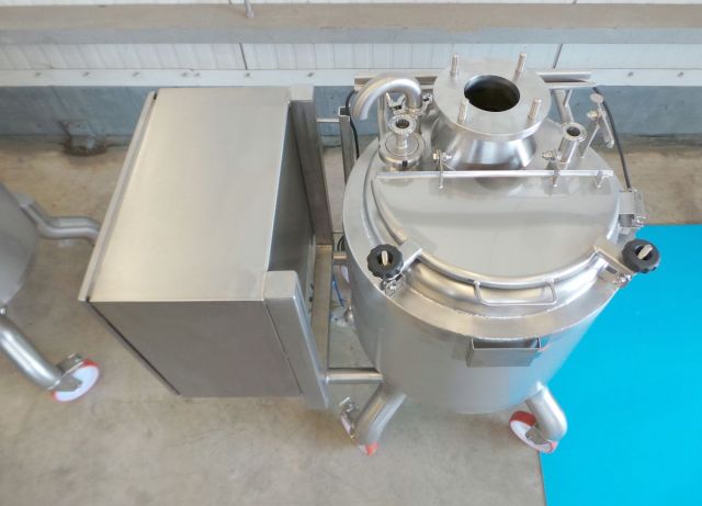 1 x 200L AISI316; Mischbehälter mit elektrische Steuerung; Isoliert; Wärmetauscher & 1 x 100L AISI316 einwandige Behälter