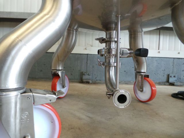 1 x 200L AISI316; Mischbehälter mit elektrische Steuerung; Isoliert; Wärmetauscher & 1 x 100L AISI316 einwandige Behälter