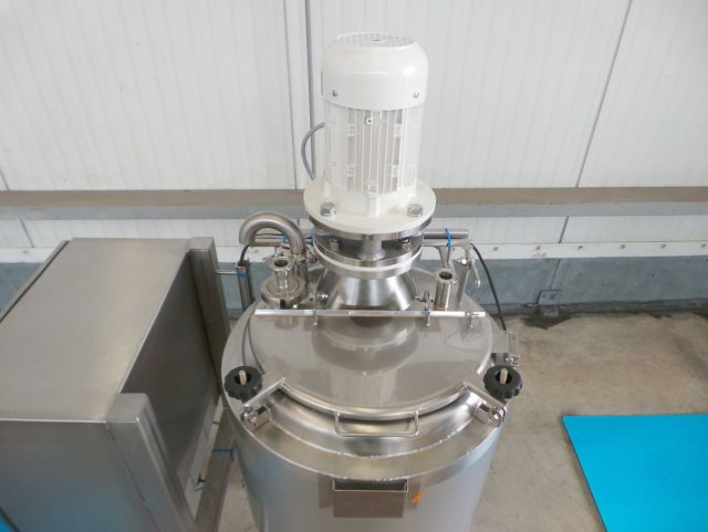 1 x 200L AISI316; Mischbehälter mit elektrische Steuerung; Isoliert; Wärmetauscher & 1 x 100L AISI316 einwandige Behälter