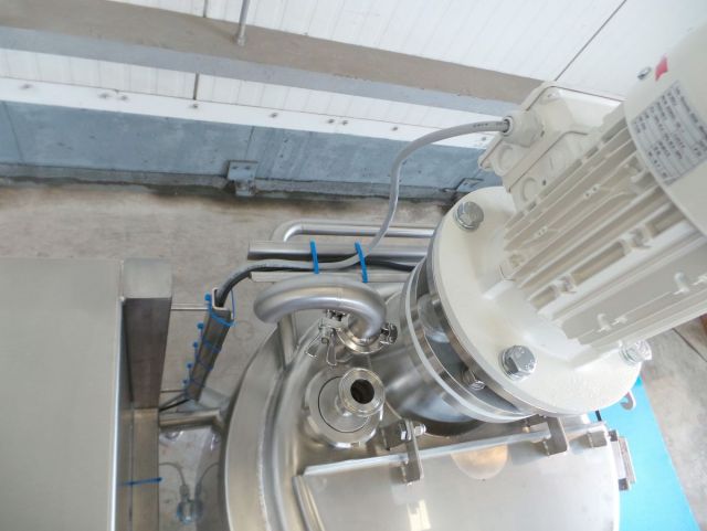 1 x 200L AISI316; Mischbehälter mit elektrische Steuerung; Isoliert; Wärmetauscher & 1 x 100L AISI316 einwandige Behälter