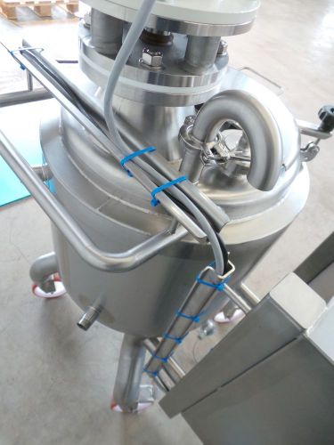 1 x 200L AISI316; Mischbehälter mit elektrische Steuerung; Isoliert; Wärmetauscher & 1 x 100L AISI316 einwandige Behälter