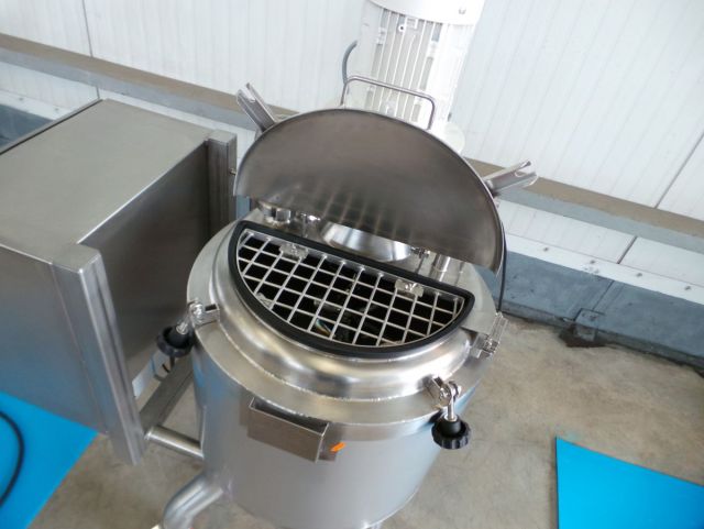 1 x 200L AISI316; Mischbehälter mit elektrische Steuerung; Isoliert; Wärmetauscher & 1 x 100L AISI316 einwandige Behälter