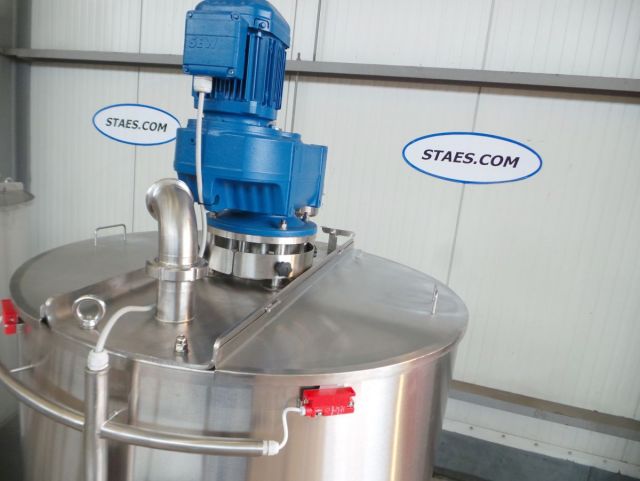 2 x 600L AISI316L mixing tank; gate agitator with scrapers; heat exchanger; insulation