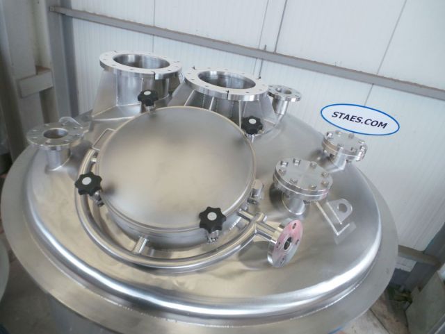 3 x 4.5m³ AISI316L; Mischbehälter; Vertikal; Einwandig auf Füssen