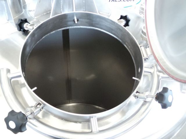 3 x 4.5m³ AISI316L; Mischbehälter; Vertikal; Einwandig auf Füssen