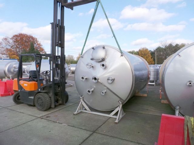 1 x 10,3m³ & 1 x 15m³ AISI316L; Edelstahl Behälter; Doppelwandig; Stehend; Konisch auf Rock