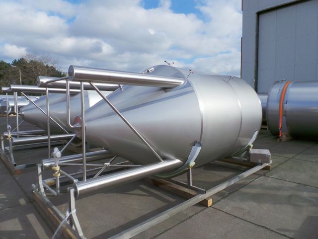 4 x 8000L AISI304 CCT cuve de fermantation du bière; vertical; circuit forcée, isolation PUR