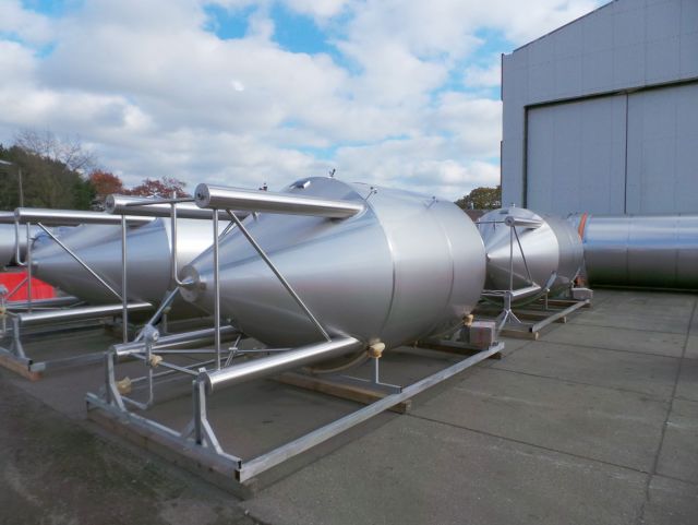 4 x 8000L AISI304 CCT cuve de fermantation du bière; vertical; circuit forcée, isolation PUR