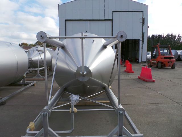 4 x 8000L AISI304 CCT cuve de fermantation du bière; vertical; circuit forcée, isolation PUR