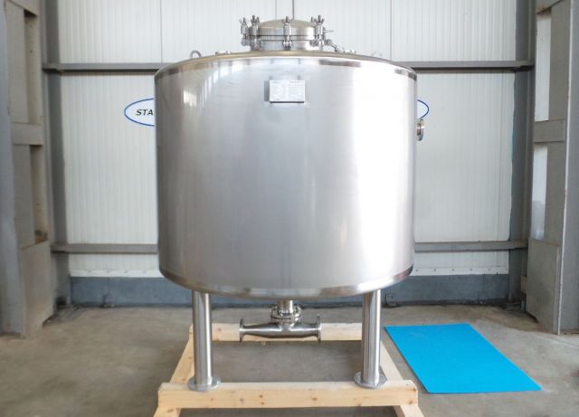 1 x 2000L AISI304; stainless-steel pressure tank -50°C / +50°C; vertical; dished bottoms on legs; PUR insulation