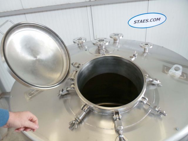 1 x 2000L AISI304; stainless-steel pressure tank -50°C / +50°C; vertical; dished bottoms on legs; PUR insulation