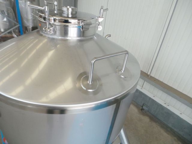 5 x 620L AISI316L; roestvrijstalen mobiele opslagtanks