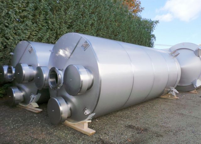 2 x 25.5m³ AISI304; cuve de stockage en inoxydable simple paroi