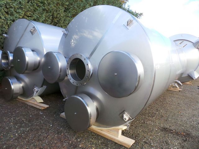 2 x 25.5m³ AISI304; cuve de stockage en inoxydable simple paroi