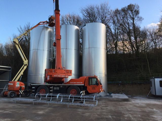 3 x 120 m³ AISI 304; cuves de stockage en acier inoxydable; vertical; isolée;