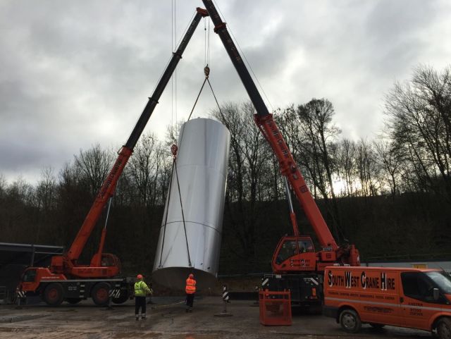 3 x 120 m³ AISI 304; cuves de stockage en acier inoxydable; vertical; isolée;