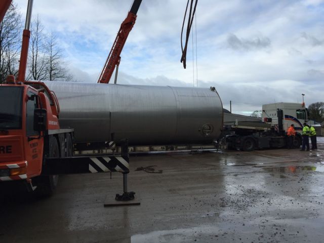 3 x 120 m³ AISI 304; cuves de stockage en acier inoxydable; vertical; isolée;