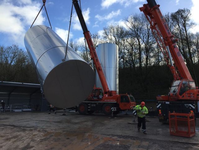 3 x 120 m³ AISI 304; cuves de stockage en acier inoxydable; vertical; isolée;