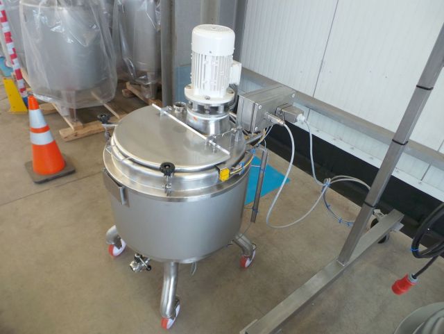 2 x 200L AISI316; Mischbehälter mit elektrische Steuerung; Isoliert; Wärmetauscher