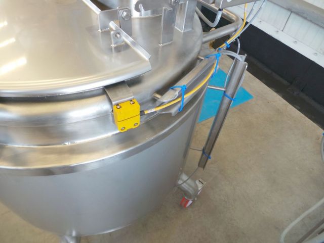 2 x 200L AISI316; Mischbehälter mit elektrische Steuerung; Isoliert; Wärmetauscher