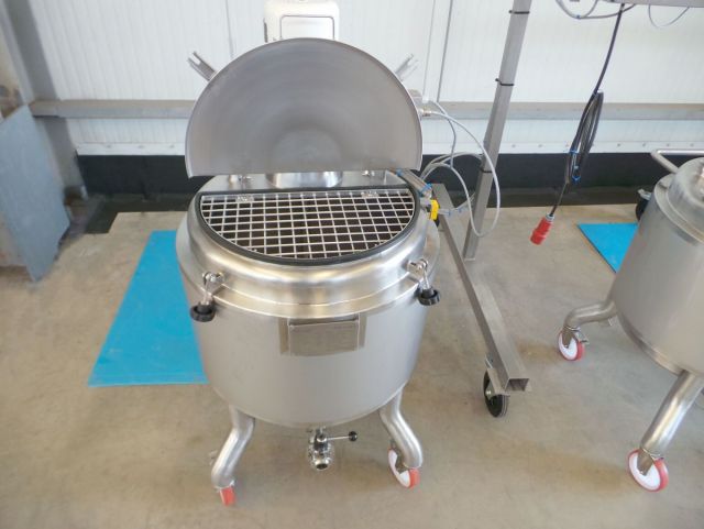 2 x 200L AISI316; Mischbehälter mit elektrische Steuerung; Isoliert; Wärmetauscher