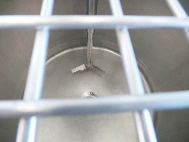 2 x 200L AISI316; Mischbehälter mit elektrische Steuerung; Isoliert; Wärmetauscher