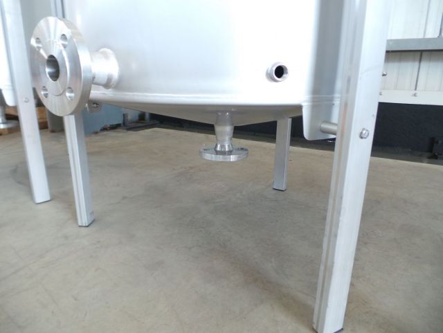 4 x 300L AISI304; stainless-steel mixing tanks customised for the customer's agtitators; single skin, vertical