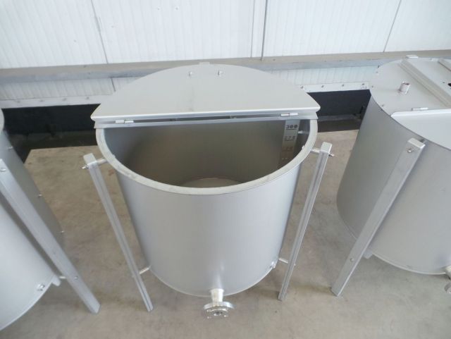 4 x 300L AISI304; stainless-steel mixing tanks customised for the customer's agtitators; single skin, vertical