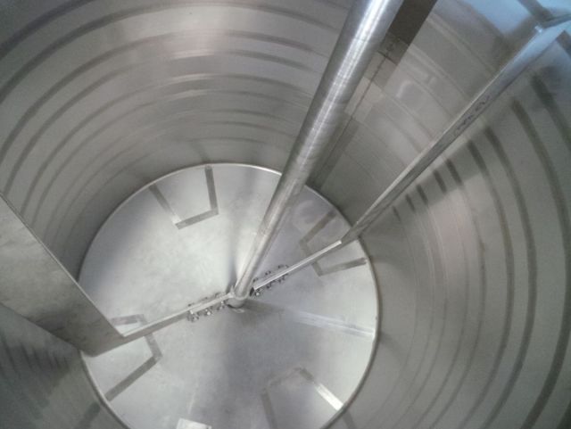 2 x 2.500L AISI316L; mixing tank; insulated; heat-exchanger; 1 x achor agitator; 1 x propeller agitator