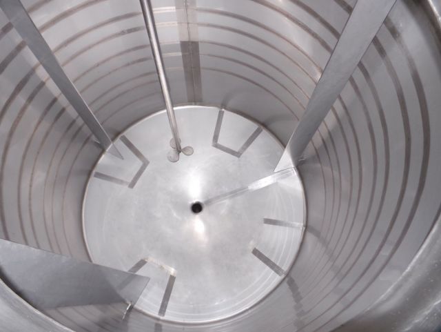 2 x 2.500L AISI316L; mixing tank; insulated; heat-exchanger; 1 x achor agitator; 1 x propeller agitator