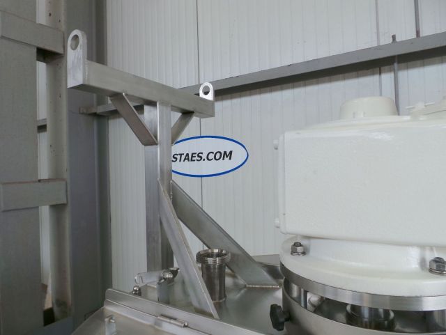 2 x 500L AISI304L mixing tank; gate agitator with scrapers; heat exchanger; insulation