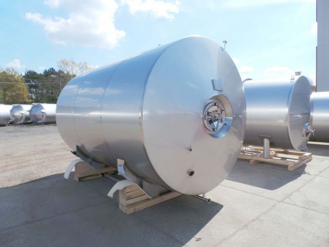 1 x 13.5m³ AISI304 BBT; Warmetauscher; Isolation; 2 bar Druck Innentank CE