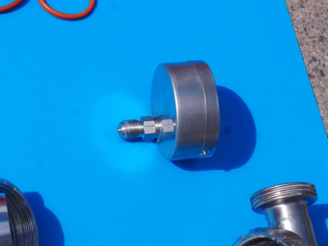 1 x 13.5m³ AISI304 BBT; Warmetauscher; Isolation; 2 bar Druck Innentank CE