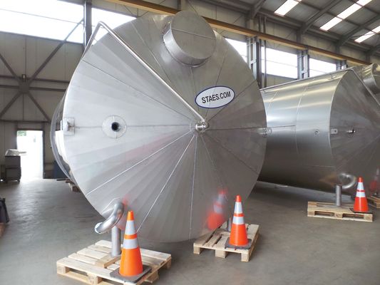 OR160412 - Brouwerij: 2 x 51 m³ AISI 316; roestvrijstalen opslagtanks; geisoleerd; vertikaal;