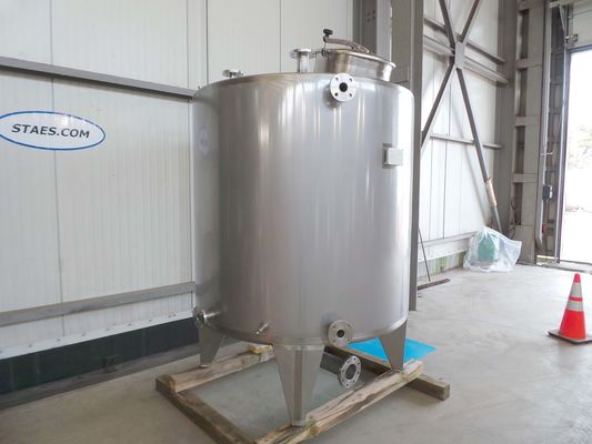 1 x 3.300L AISI 304L single jacketed vertical stainless-steel storage tank