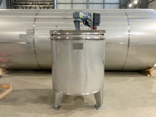 1 x New 1.000L stainless-steel AISI316L vertical mixing tank.