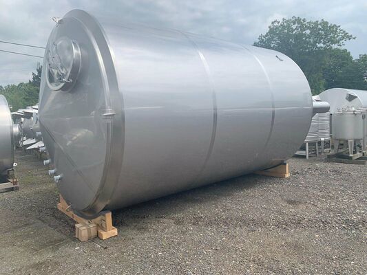 1 x New 25.000L stainless-steel AISI316L vertical storage tank.
