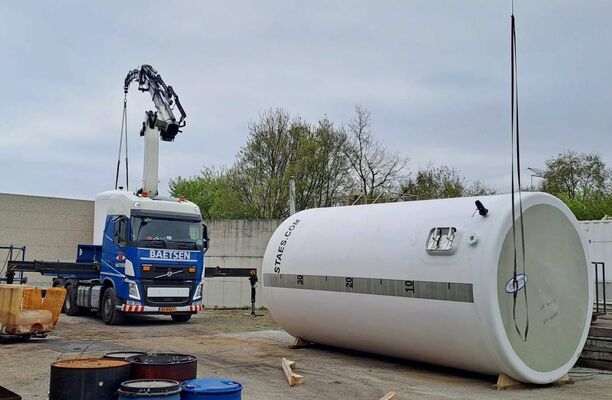 4 x neue vertikale Lagertanks aus polyester mit einem Fassungsvermögen von 42.000L