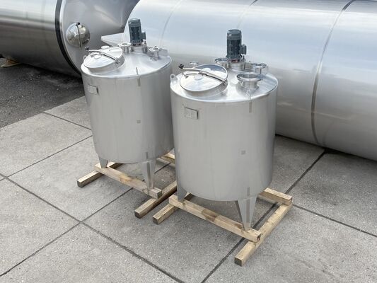 2 x New 1.760L stainless-steel AISI316L vertical mixing tanks.