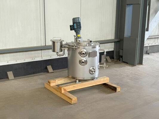 1 x New 45L stainless-steel AISI316L vertical mixing tank.