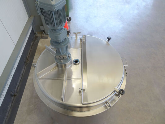 1 x New 1,000L Stainless Steel AISI 316L Vertical Mixing Tank.