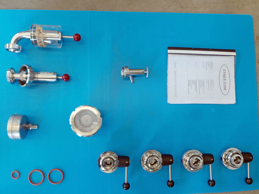 1 x 1.600L : AISI304 BBT helder bier tanks; 3.3 bar PED CE TüV; 10% Rx