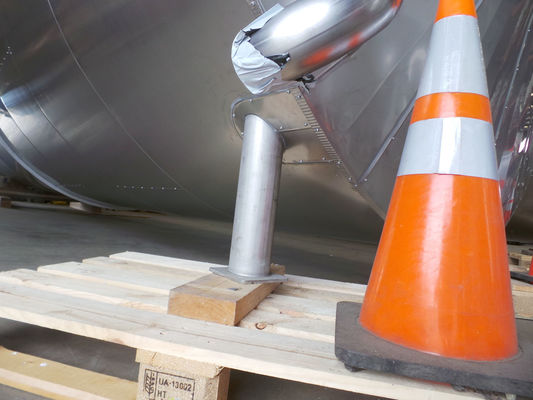 OR160412 - Brouwerij: 2 x 51 m³ AISI 316; roestvrijstalen opslagtanks; geisoleerd; vertikaal;