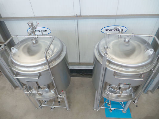 2 x 1.390L stainless-steel AISI304 CCT beer fermentation tanks with a working pressure of 3 bar