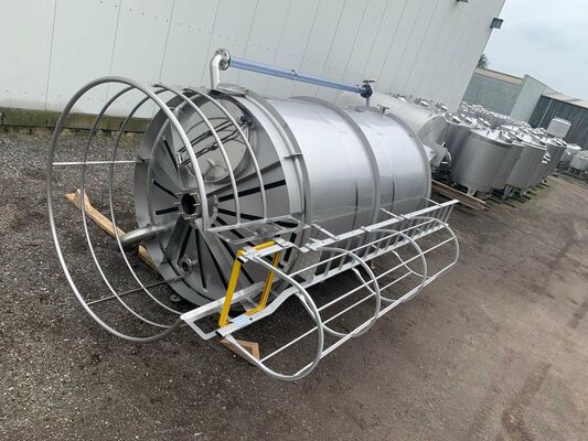 1 x New 15.300L stainless-steel AISI304L vertical mixing tank.
