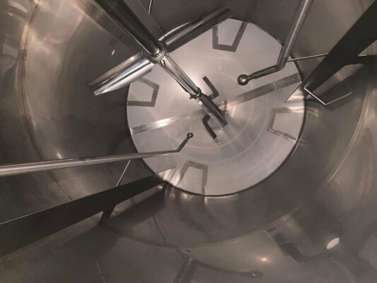 1 x New 8100L stainless-steel AISI316L vertical mixing tank.