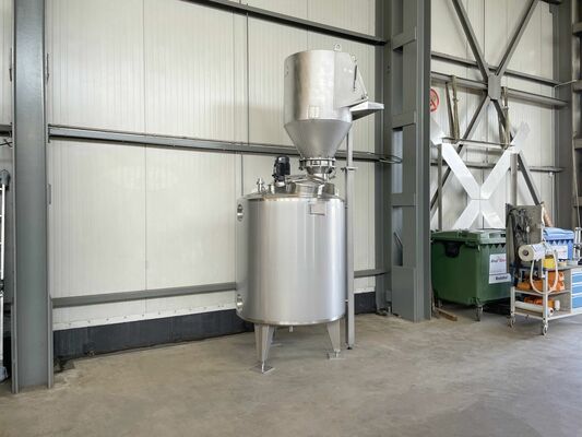 1 x Nieuwe roestvrijstalen verticale mengtank van 1.330L in AISI316L