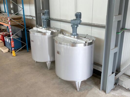 2 x New 3.300L stainless-steel AISI316L vertical mixing tanks.