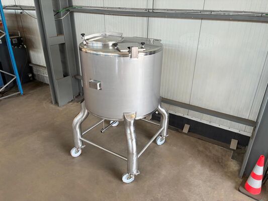 1 x New 1.500L stainless-steel AISI316L vertical storage tank.