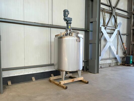 1 x cuve de mélange neuve verticale de 1.330L en acier inoxydable AISI316L.